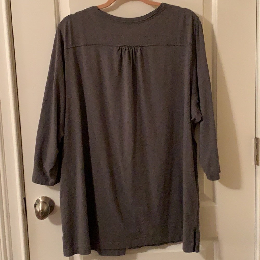 Lands’ End 3x 24W-26W medium grey 3/4 sleeve top - Picture 4 of 10